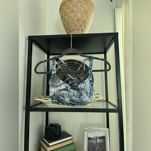 Lululemon women’s sports bra